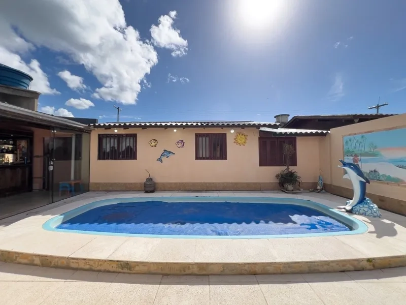 Casa com piscina e 3 dormitórios no bairro Jardim Beira Mar: 21ª foto da galeria de imagens do imóvel