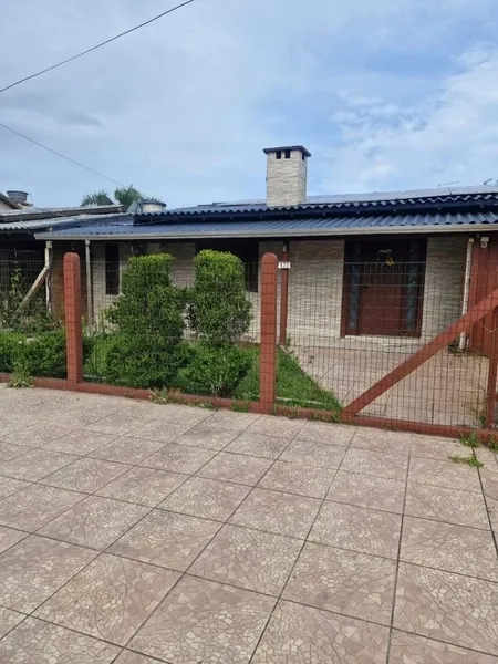 Casa com piscina e 3 dormitórios no bairro Jardim Beira Mar: 27ª foto da galeria de imagens do imóvel