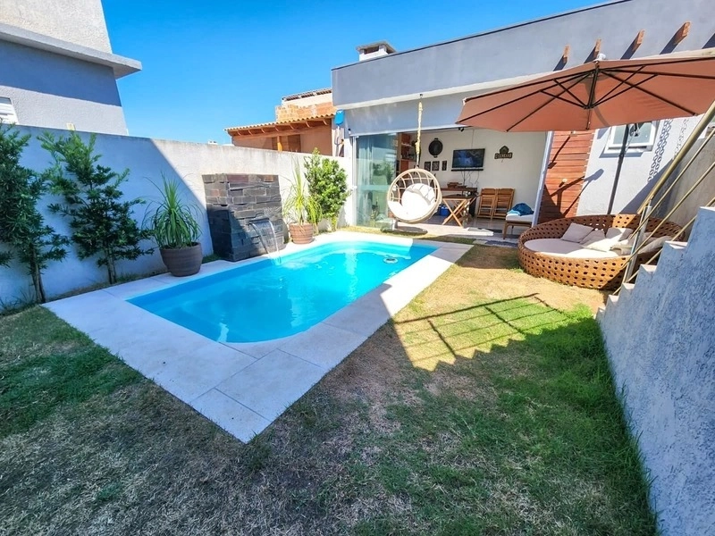 CASA ENCANTADORA COM PISCINA!: 25ª foto da galeria de imagens do imóvel