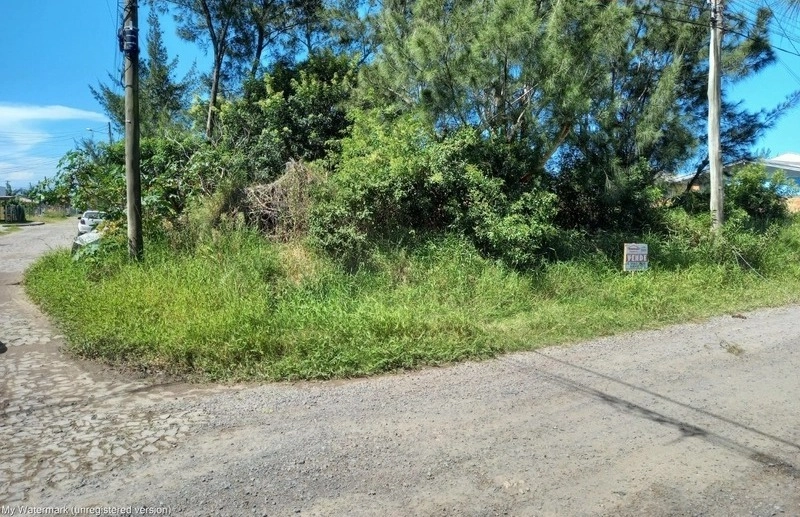 Excelente Terreno de Esquina para Investir !: 1ª foto da galeria de imagens do imóvel