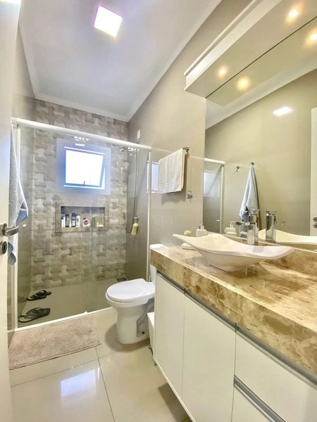 Casa 4 dormitórios com piscina no bairro zona norte: 11ª foto da galeria de imagens do imóvel