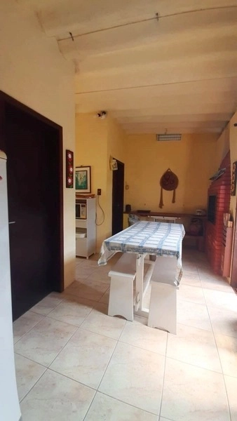 Ótima casa 1 quadra do mar 3 dormitórios + dependência - ampla: 23ª foto da galeria de imagens do imóvel
