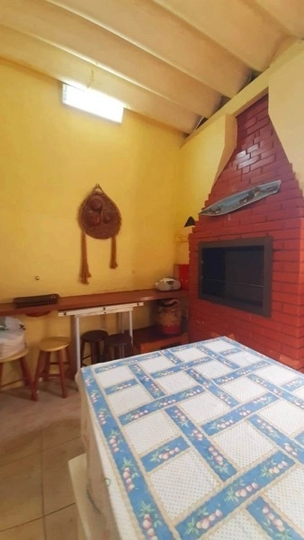Ótima casa 1 quadra do mar 3 dormitórios + dependência - ampla: 14ª foto da galeria de imagens do imóvel