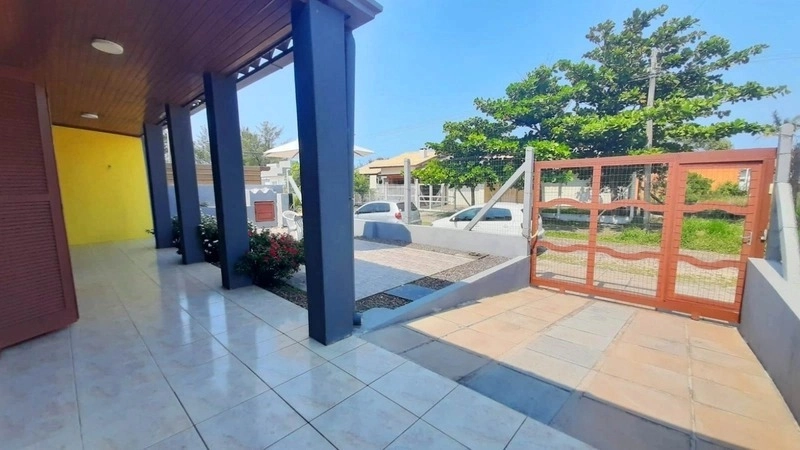 Ótima casa 1 quadra do mar 3 dormitórios + dependência - ampla: 22ª foto da galeria de imagens do imóvel