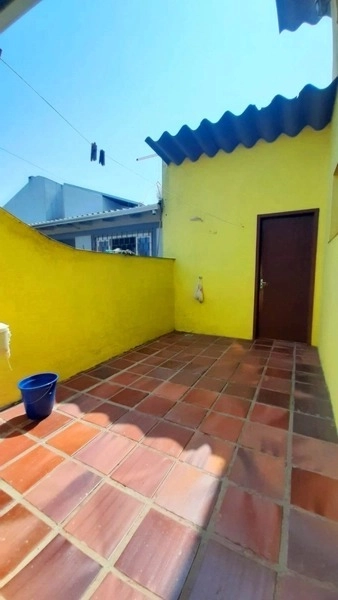 Ótima casa 1 quadra do mar 3 dormitórios + dependência - ampla: 19ª foto da galeria de imagens do imóvel