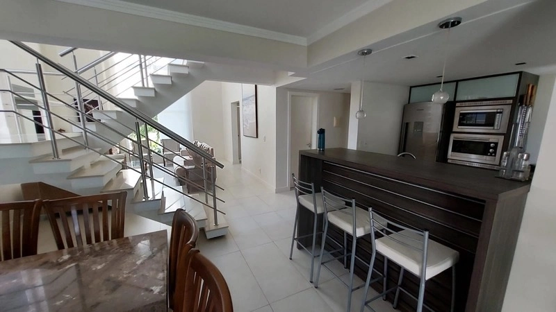 Casa com 4 dormitórios e piscina no condomínio Dubai: 27ª foto da galeria de imagens do imóvel