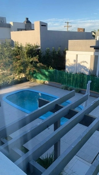 Casa com 4 dormitórios e piscina no condomínio Dubai: 23ª foto da galeria de imagens do imóvel