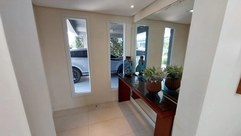 Casa com 4 dormitórios e piscina no condomínio Dubai: 10ª foto da galeria de imagens do imóvel