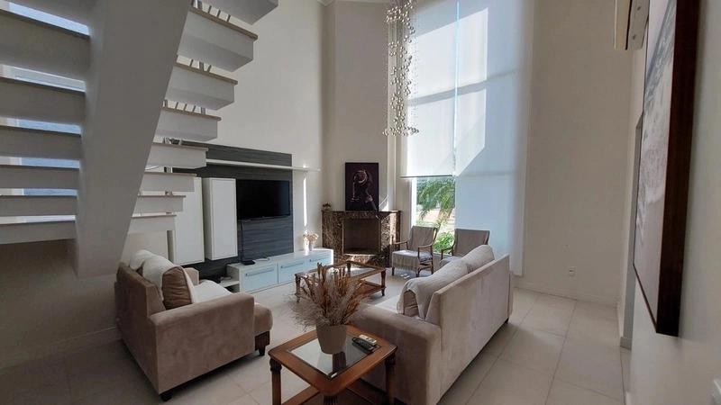 Casa com 4 dormitórios e piscina no condomínio Dubai: 37ª foto da galeria de imagens do imóvel