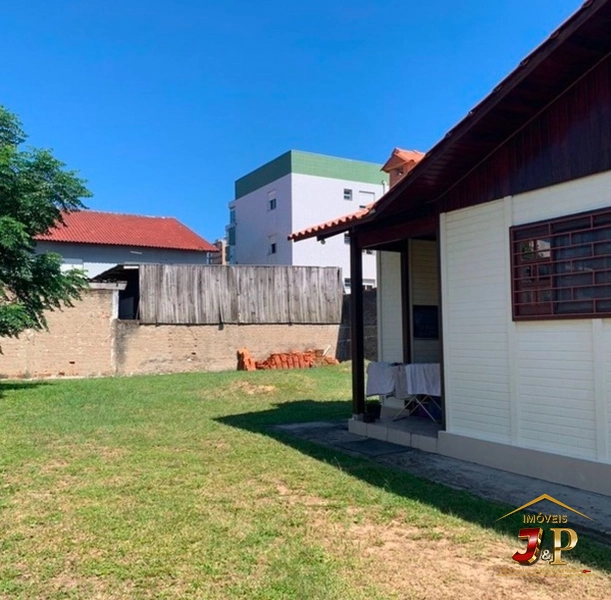 Casa aconchegante, com 2 dormitórios e grande terreno: 10ª foto da galeria de imagens do imóvel