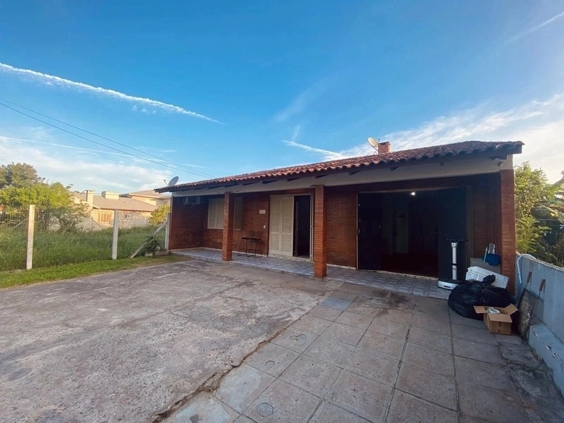 Casa com 3 dormitórios a 2 quadras do mar: 9ª foto da galeria de imagens do imóvel