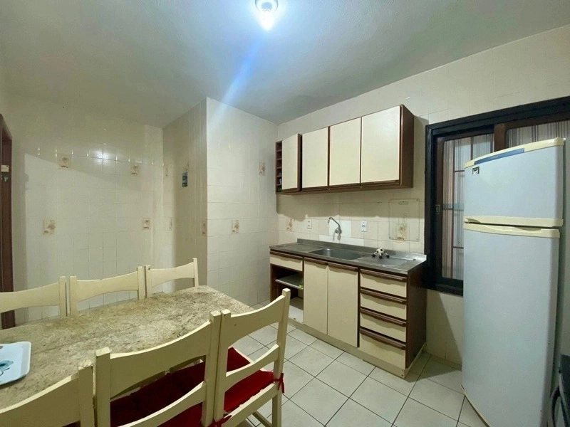 Casa com 3 dormitórios a 2 quadras do mar: 13ª foto da galeria de imagens do imóvel