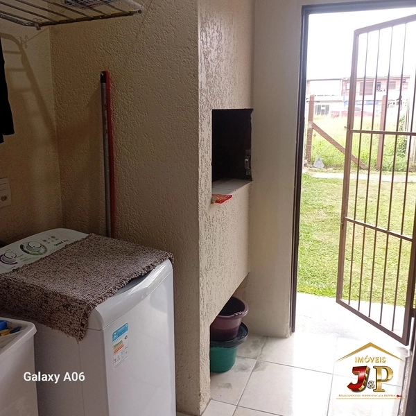 A casa 2 dormitórios lado mar por apenas 260 mil: 1ª foto da galeria de imagens do imóvel