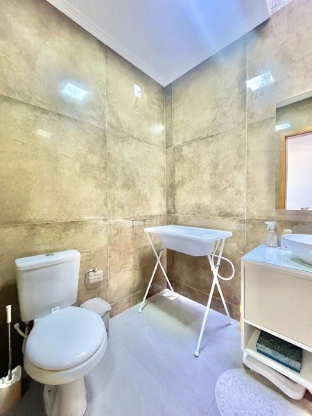 Casa 2 dormitórios próxima a praia: 6ª foto da galeria de imagens do imóvel