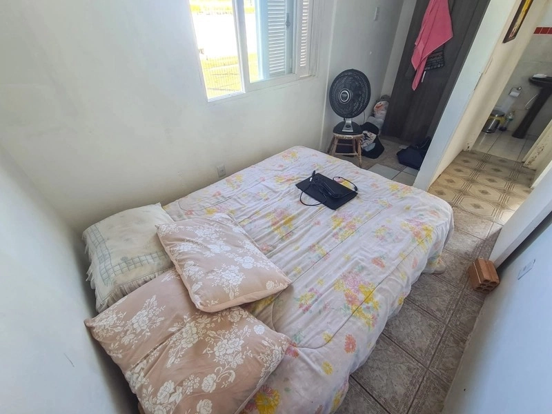 Casa de esquina no bairro Araça: 15ª foto da galeria de imagens do imóvel