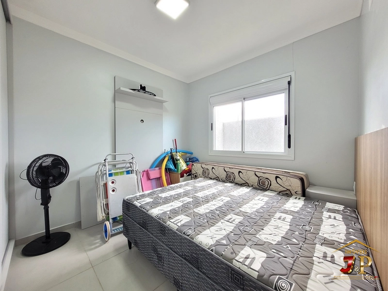 Casa com 2 dormitórios a alguns passos do mar: 2ª foto da galeria de imagens do imóvel