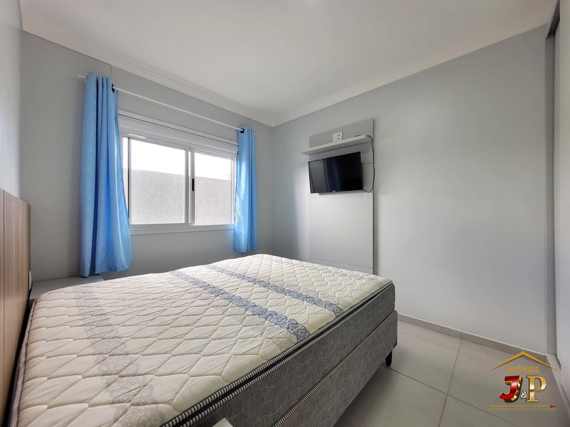 Casa com 2 dormitórios a alguns passos do mar: 1ª foto da galeria de imagens do imóvel