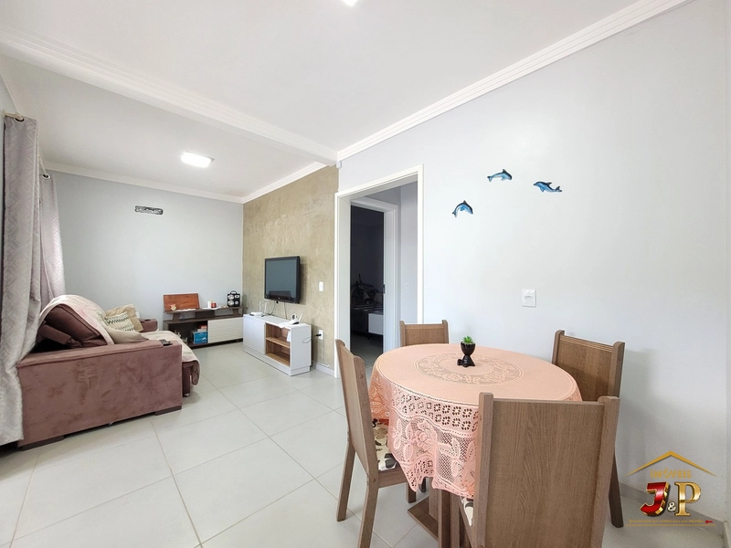Casa com 2 dormitórios a alguns passos do mar: 6ª foto da galeria de imagens do imóvel