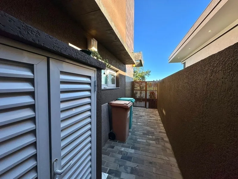 CAPÃO ILHAS RESORT CASA BEIRA LAGO À VENDA: 9ª foto da galeria de imagens do imóvel