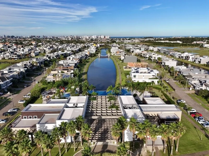 CAPÃO ILHAS RESORT CASA BEIRA LAGO À VENDA: 5ª foto da galeria de imagens do imóvel