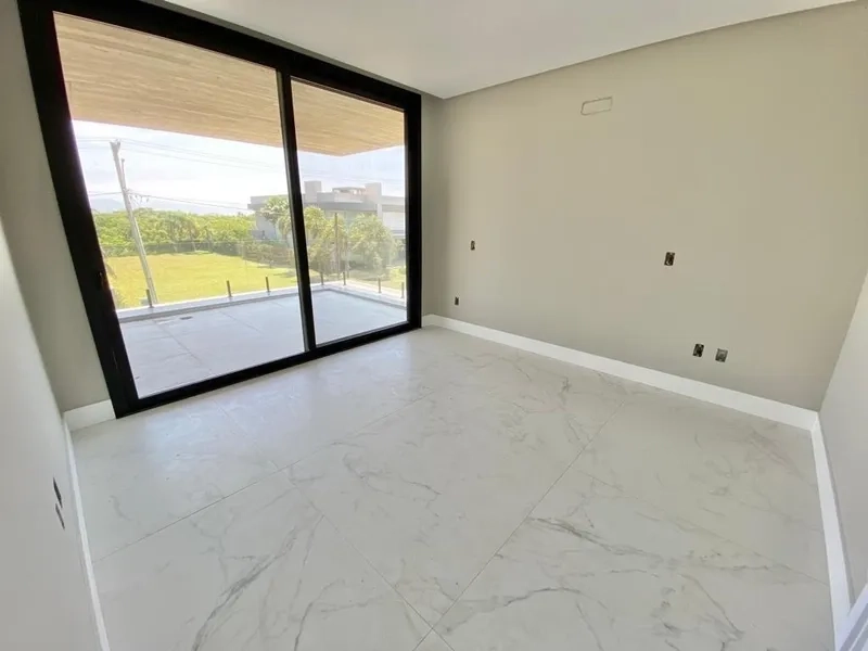 LINDO SOBRADO NO CONDOMÍNIO ILHAS RESORT: 4ª foto da galeria de imagens do imóvel