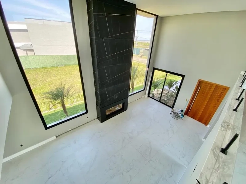 LINDO SOBRADO NO CONDOMÍNIO ILHAS RESORT: 1ª foto da galeria de imagens do imóvel