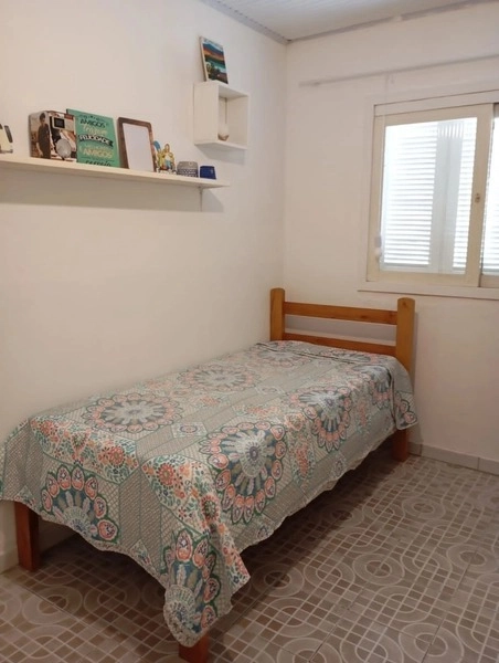 Casa bem localizada com 3 dormitórios e grande pátio: 6ª foto da galeria de imagens do imóvel