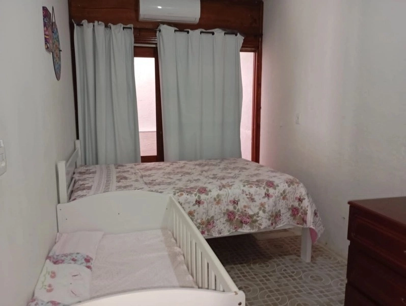 Casa bem localizada com 3 dormitórios e grande pátio: 14ª foto da galeria de imagens do imóvel