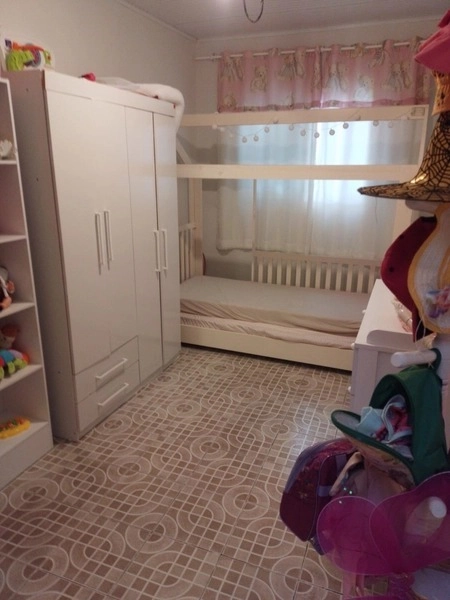 Casa bem localizada com 3 dormitórios e grande pátio: 21ª foto da galeria de imagens do imóvel