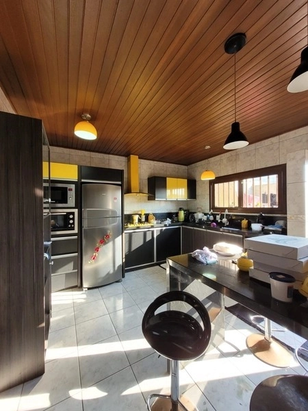 EXCELENTE CASA DE 3 DORMITORIOS COM PISCINA: 7ª foto da galeria de imagens do imóvel