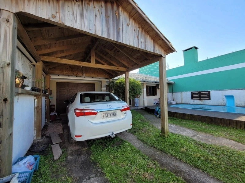EXCELENTE CASA DE 3 DORMITORIOS COM PISCINA: 4ª foto da galeria de imagens do imóvel