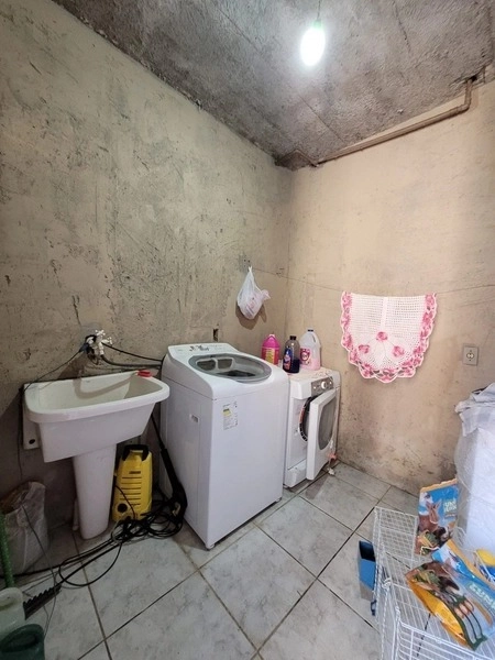 EXCELENTE CASA DE 3 DORMITORIOS COM PISCINA: 16ª foto da galeria de imagens do imóvel