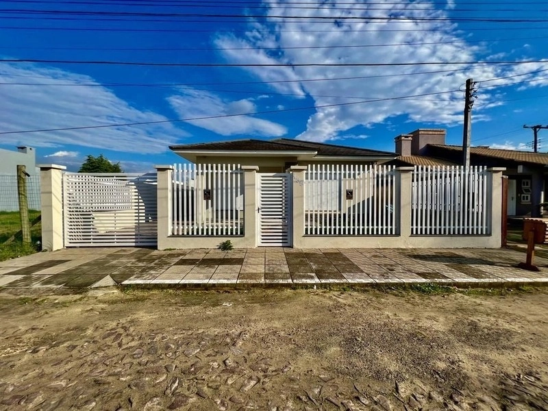 Casa mobiliada com 3 dormitórios na Zona Norte: 3ª foto da galeria de imagens do imóvel
