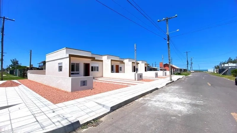 CASA HÁ 50 METROS DO MAR - 2 DORMITÓRIOS: 2ª foto da galeria de imagens do imóvel