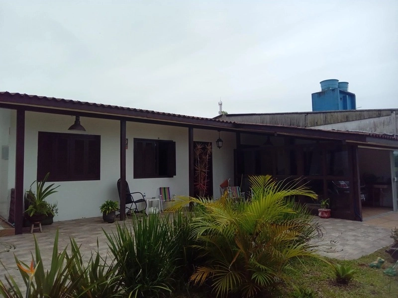 Ampla casa - 4 quadras do mar!!!: 32ª foto da galeria de imagens do imóvel