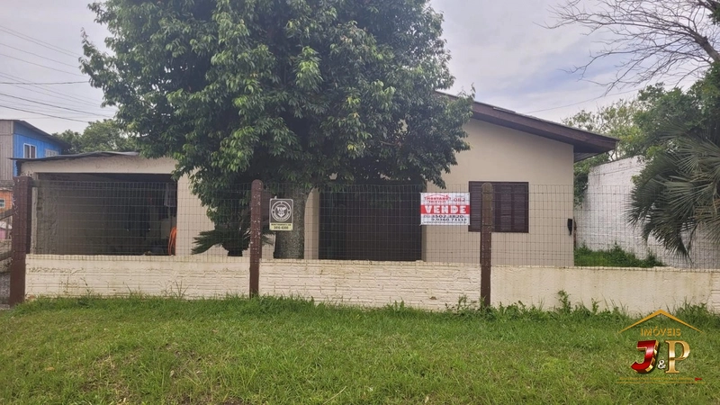 Casa 4 dormitórios no bairro Santa Luzia: 2ª foto da galeria de imagens do imóvel