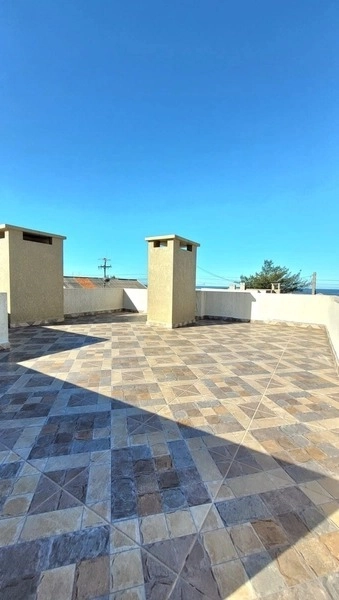 CASA 2 DORMITÓRIOS (1 SUÍTE) - 1 QUADRA DO MAR - ROOFTOP COM VISTA MAR: 7ª foto da galeria de imagens do imóvel