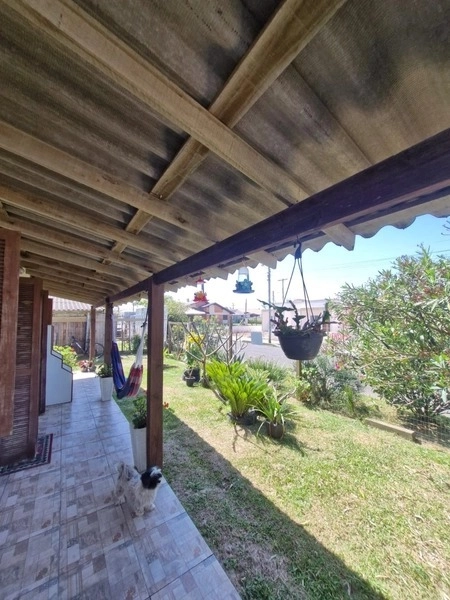 Casa perto da praia com 3 dormitórios: 9ª foto da galeria de imagens do imóvel
