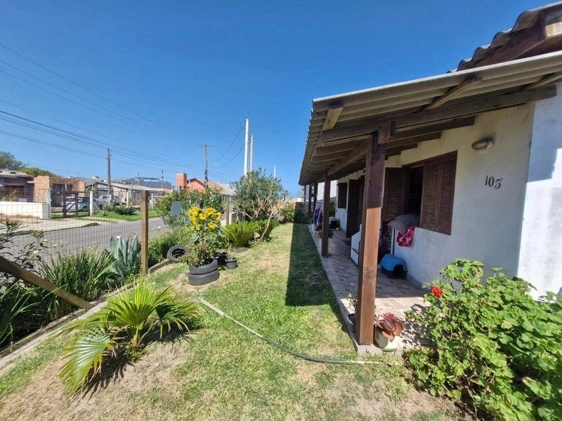 Casa perto da praia com 3 dormitórios: 7ª foto da galeria de imagens do imóvel