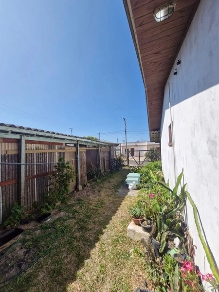 Casa perto da praia com 3 dormitórios: 23ª foto da galeria de imagens do imóvel