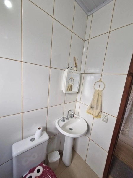 Casa perto da praia com 3 dormitórios: 15ª foto da galeria de imagens do imóvel