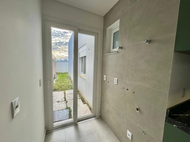 Casa mobiiada com 2 dormitórios: 2ª foto da galeria de imagens do imóvel