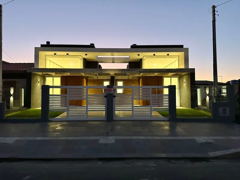 Casa Geminada com Alto Padrão de Construção no Jardim Beira Mar!: 1ª foto da galeria de imagens do imóvel