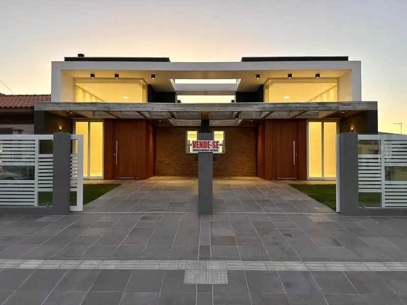 Casa Geminada com Alto Padrão de Construção no Jardim Beira Mar!: 8ª foto da galeria de imagens do imóvel