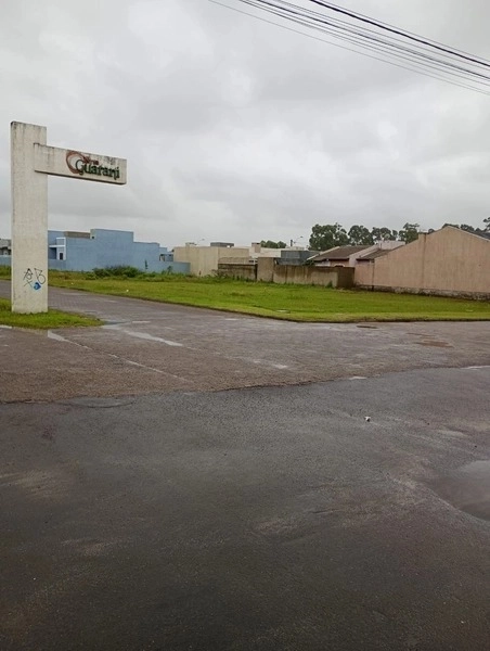 Terreno com ótimo potencial para investir ou construir: 2ª foto da galeria de imagens do imóvel