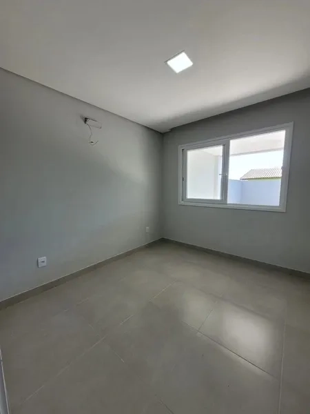Linda casa em frente à praça!: 7ª foto da galeria de imagens do imóvel