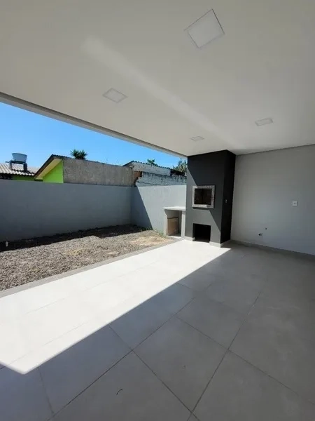Linda casa em frente à praça!: 3ª foto da galeria de imagens do imóvel