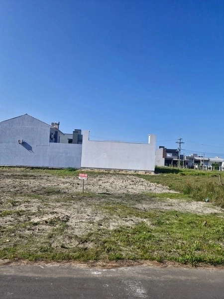 Terreno com ótima localização perfeito para construir: 5ª foto da galeria de imagens do imóvel