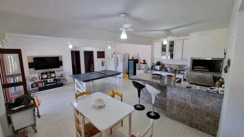 Casa com 650m de terreno, 5 dormitórios e piscina na Zona Norte: 5ª foto da galeria de imagens do imóvel