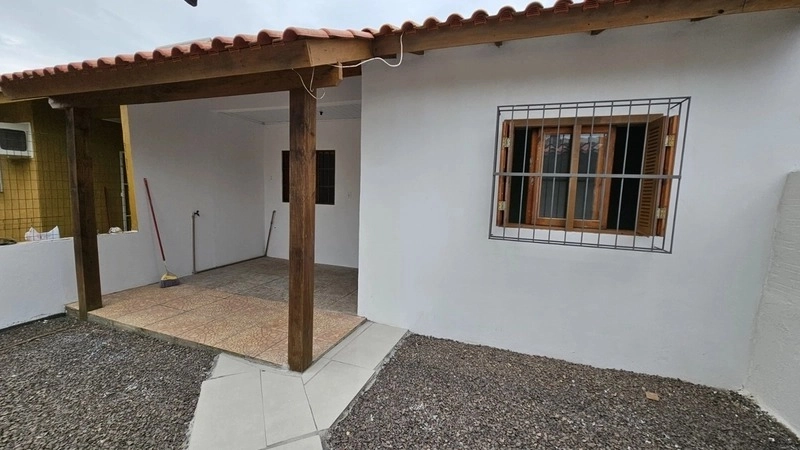 Casa com boa localização com 2 dormitórios: 12ª foto da galeria de imagens do imóvel